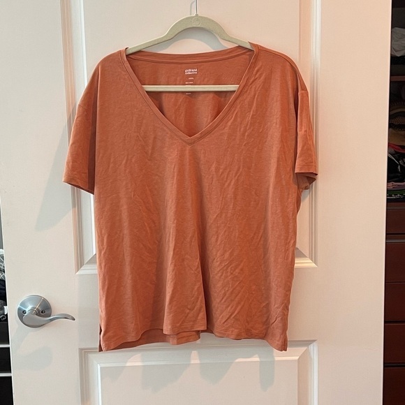 girlfriend collective Ginger  Cupro V-Neck Tee - Picture 6 of 11